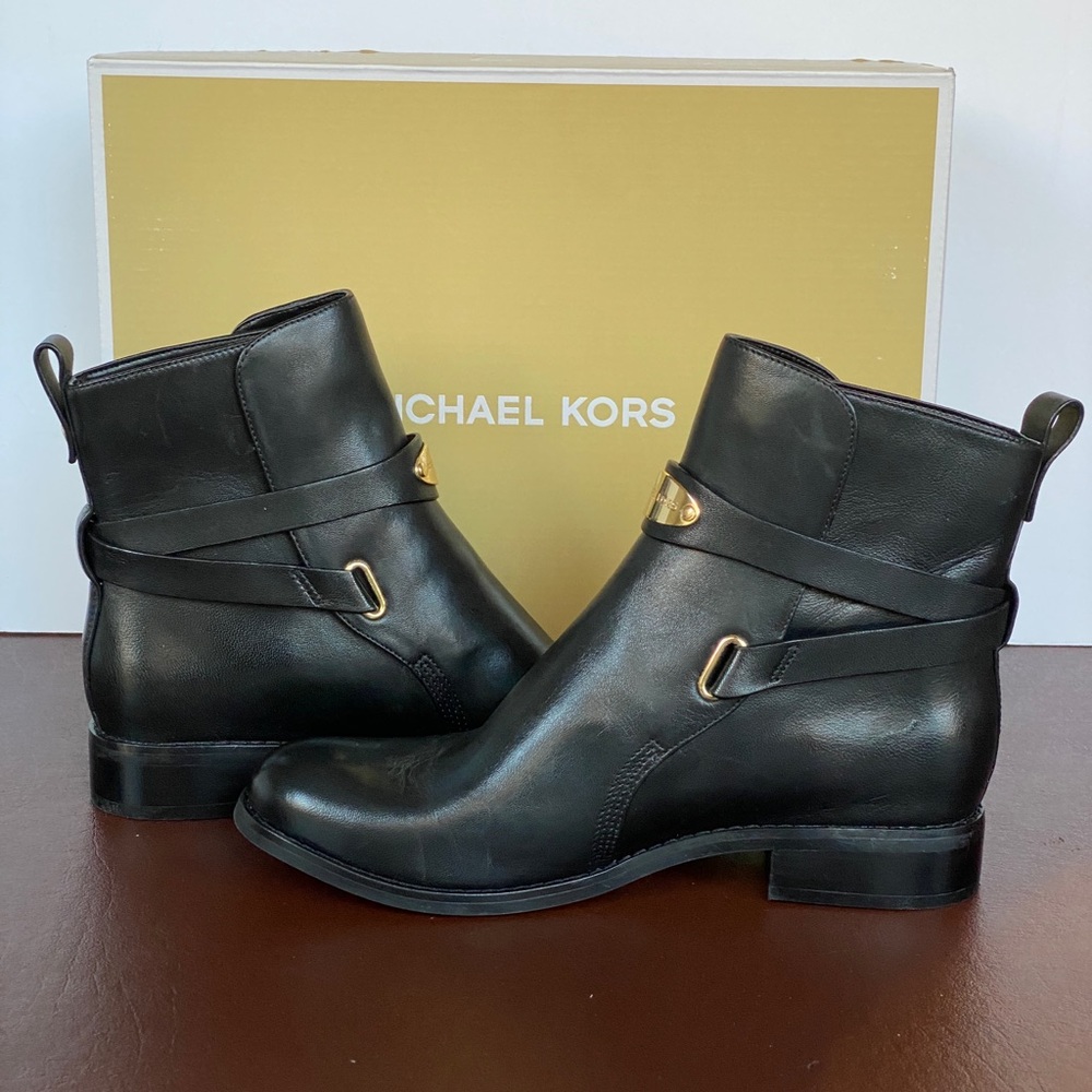 NEW MICHAEL KORS Arlen Ankle Booties Black Leather - Picture 3 of 9